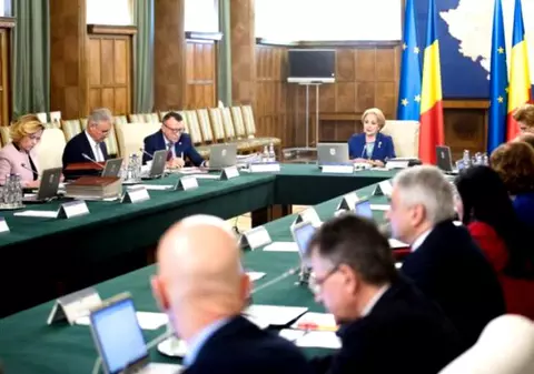 Ședință de Guvern, joi, 24 mai. Guvernul modifică joi Legea achiziţiilor publice