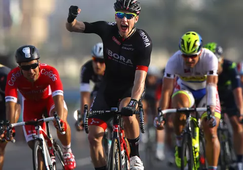 Sam Bennett a câștigat etapa a 12-a din Turul ciclist al Italiei. Simon Yates a rămas lider la general