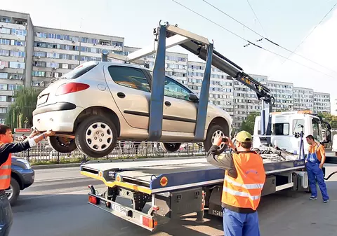 Se ridică de joi mașinile parcate neregulamentar în Sectorul 3 al Capitalei. Cât costă recuperarea mașinii