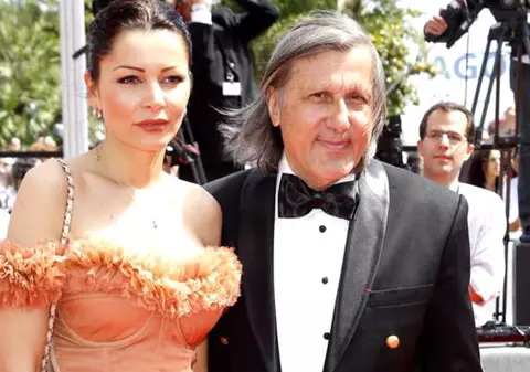 Brigitte Sfăt a ieșit în oraș după împăcarea cu soțul ei. Ce ținută a purtat la un eveniment monden