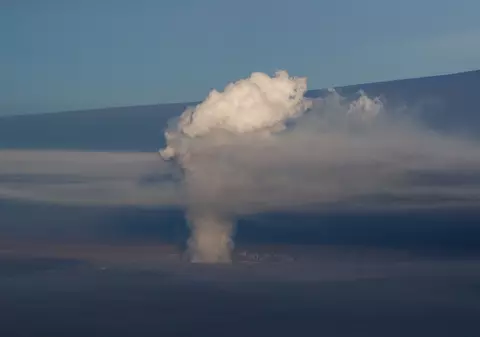 Vulcanul Kilauea a erupt din nou, iar coloana de cenușă a ajuns la 9.000 de metri în aer