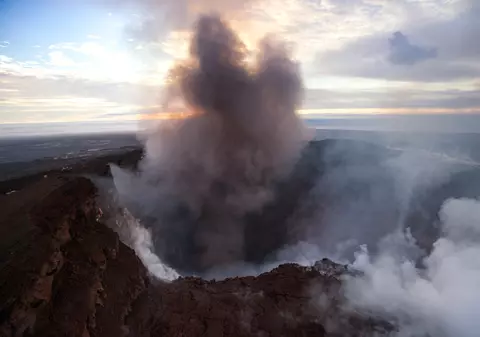 Alertă cod roșu în Hawaii din cauza erupțiilor vulcanului Kilauea