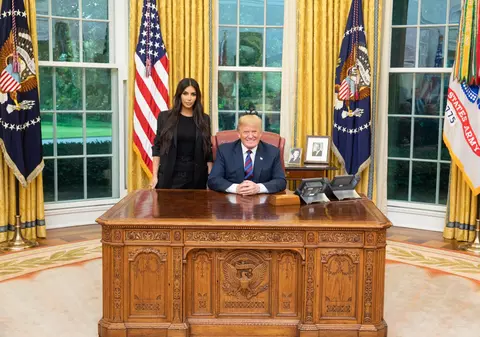Kim Kardashian s-a întâlnit cu Donald Trump la Casa Albă