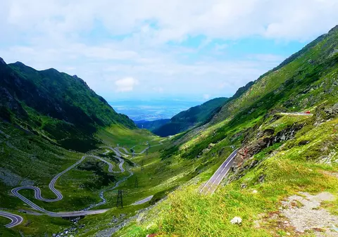 (P) Transalpina și Transfăgărășan: drumurile ce străbat munții