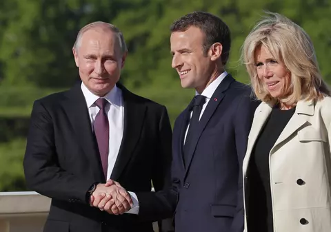 Emmanuel Macron în vizită în Rusia. Președintele francez și Putin urmează să discute acordul nuclear cu Iranul și Siria
