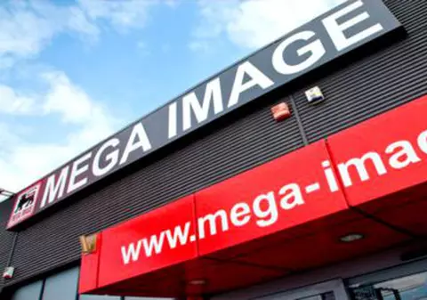 Mega Image anunță salarii de 3.000 - 3.500 de lei "în mână" pentru cei care vor să lucreze pe litoral