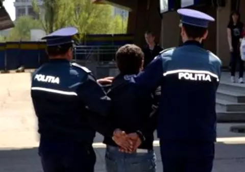 Hoții sau agresorii scapă nepedepsiți când se ”împacă”, de voie sau nevoie, cu victimele. ”Percheziţiile, interogatoriile nu mai contează. Cu o semnătură, dosarul e închis”