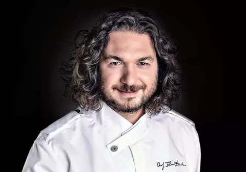 VIDEO EXCLUSIV / Ce ritual există în familia lui chef Florin Dumitrescu. Merg la grădiniță toți patru!