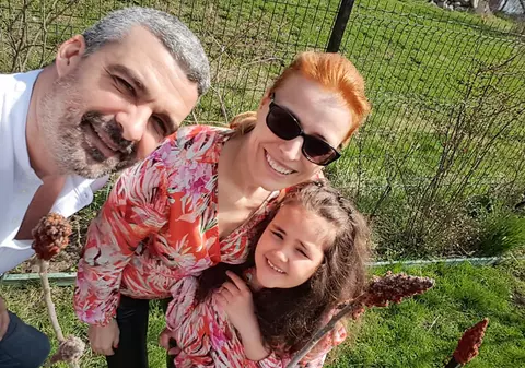 EXCLUSIV/ Monica Davidescu are încă probleme după accidentarea suferită la ”Dansez pentru tine”. ”La fiecare schimbare de vreme trebuie să își pună genunchii la loc”