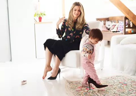 EXCLUSIV / Amalia Enache, despre viața de mamă singură: “Simt că nu am mai dormit de un an și 9 luni”