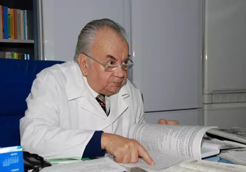 Profesorul Constantin Milică a murit. Era unul din cei mai cunoscuți fitoterapeuți din țară și trata bolnavii de cancer