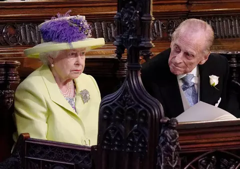 Regina Elisabeta a II-a și Prințul Philip nu participă la botezul Prințului Louis