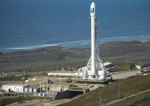 SpaceX amână lansarea rachetei Block 5, programată pentru joi
