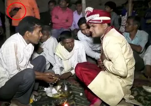 VIDEO | Un mire a fost împuşcat mortal la propria nuntă. Momentul terifiant a fost filmat