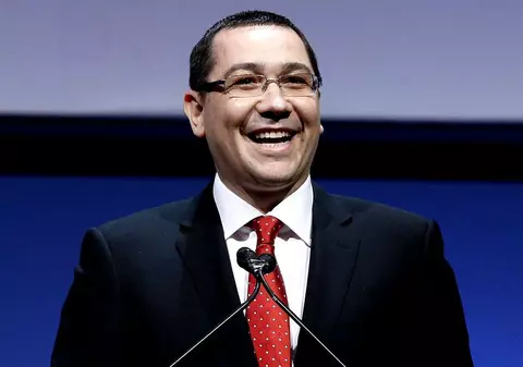 Roast-ul lui Victor Ponta a fost amânat. "Nu prea ne arde de râs"