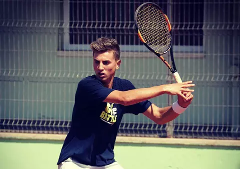 Bogdan Borza este în semifinale, la turneul ITF de la Hammamet (Tunisia). Dragoș Dima, eliminat în ”sferturi”