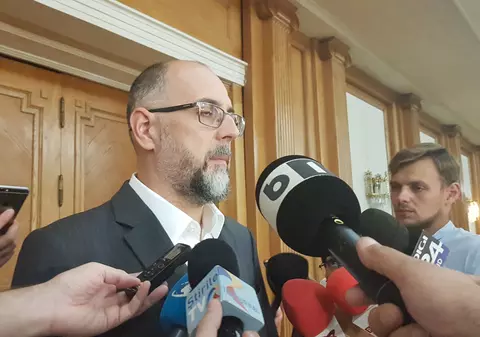 UDMR decide miercuri dimineață cum va vota la moțiunea de cenzură; Kelemen Hunor: Aritmetica nu înșală, e nevoie de peste 80 de voturi