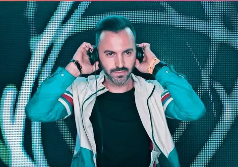 EXCLUSIV/ Manuel Riva a dus-o pe Alexandra Stan iar în Billboard, cel mai cunoscut clasament muzical al lumii