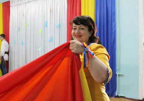 EXCLUSIV/Raisa Pădurean sau viața greu încercată a unui profesor la școala românească din Tiraspol. „Ni se spune că românii sunt fasciști”