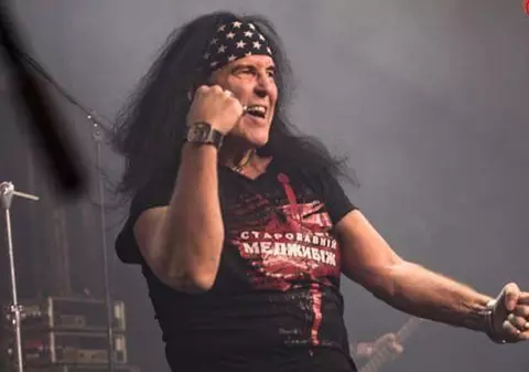 EXCLUSIV/ Dave Evans, primul solist al AC/DC cântă diseară într-un restaurant din București