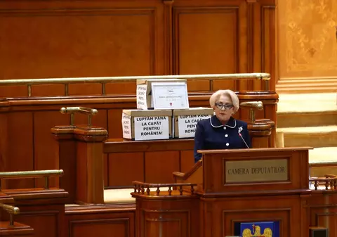 LIVE TEXT / Moțiunea de cenzură a picat. 166 de parlamentari au votat în favoarea ei