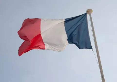 Ce cuvânt au eliminat deputații francezi din Constituţie