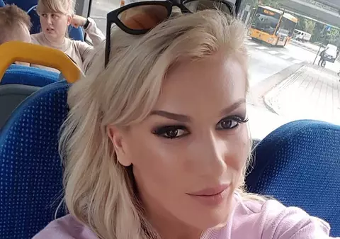 FOTO| O româncă a câștigat cel mai tare concurs de fitness din lume. Cum arată Andreea Căzăceanu dezbrăcată