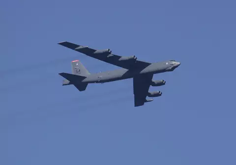 SUA au trimis un bombardier nuclear deasupra Mării Chinei de Sud