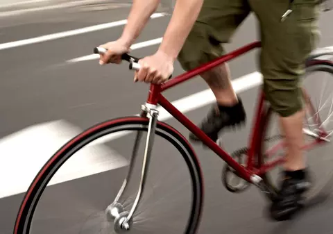 Școala unde elevii nu mai pot merge cu bicicleta, dacă nu este înmatriculată. "Se pun în pericol"