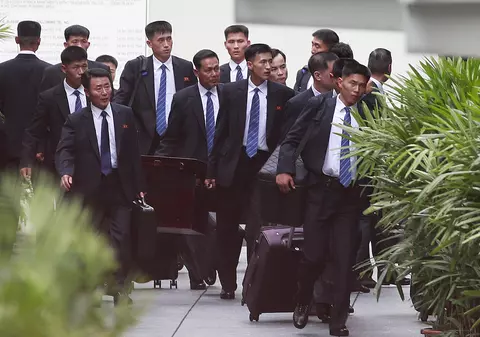 VIDEO| Cine sunt gărzile de corp ale lui Kim Jong-un și cât de strictă este securitatea din jurul acestuia