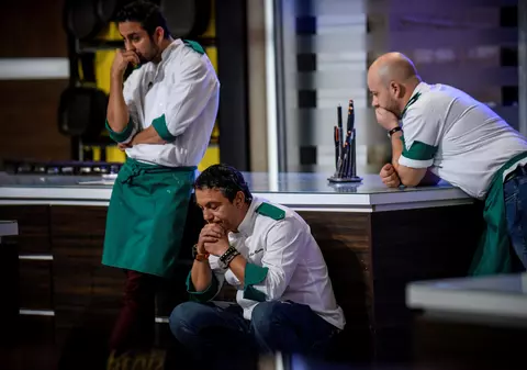 Tensiuni la „Chefi la cuțite” între cei trei jurați. Au rămas mască