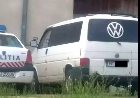 Isteria răpirii copiilor pentru recoltarea organelor a apărut în Bacău. Cine sunt ocupanții microbuzului alb. Poliția a făcut anchetă