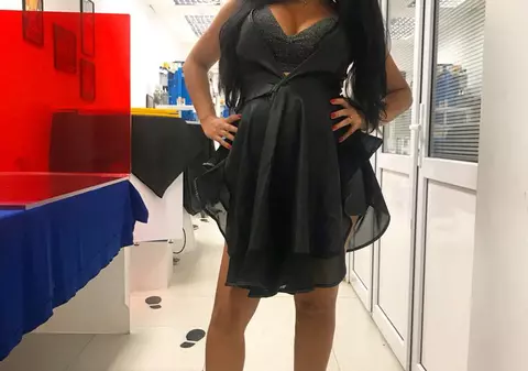 Elena ex-Mandinga a ales deja numele bebelușului. N-a născut, dar a aranjat deja botezul