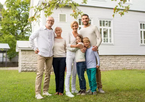 Familia tradițională, familia modernă și problemele lor. De ce nu mai rezistă căsătoriile ca pe vremea părinților sau bunicilor noștri