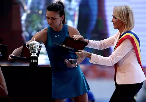 Explicațiile celor care au organizat gala de prezentare a trofeului cucerit de Simona Halep la Roland Garros. Cezar Stancu, directorul Companiei Municipale Sport pentru Toți, la interviurile Libertatea Live
