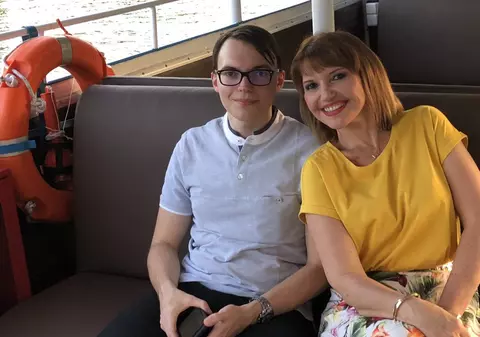 Fiul Marinei Almășan, întreprinzător de mic