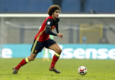Marouane Fellaini și-a prelungit contractul cu Manchester United. Un club mare din Italia îl făcea cu ochiul