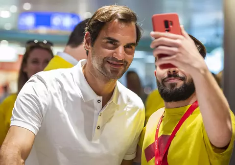 Federer a început cursa pentru detronarea lui Nadal. Este în ”sferturi” la Stuttgart / VIDEO