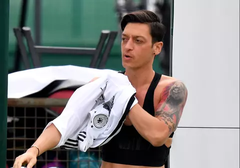 Mesut Ozil ar putea rata Campionatul Mondia de fotbal Rusia 2018. Leroy Sane, în joc de glezne