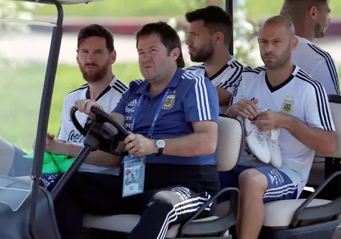 Bătaie în cantonamentul Argentinei. Pavon i-a tras un pumn lui Mascherano