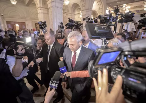 EDITORIAL/ Ultima noapte de democrație, întâia noapte de anarhie