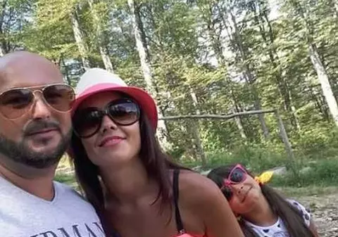 Detalii noi în cazul familiei găsite moarte în garsoniera din Gorj. Bunica maternă face declarații emoționante