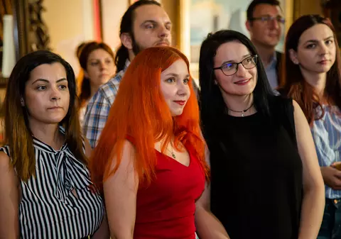 VIDEO/ Femeile din IT sunt pregătite să ”spargă” prejudecățile: „Poți să folosești creativitatea și imaginația și în programare”