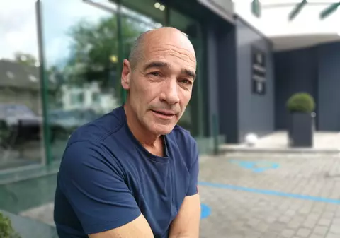 EXCLUSIV VIDEO/ Jean-Marc Barr a avut ca mentor un mare actor român. Ca gest de respect, l-a deshumat din cimitirul săracilor, iar cenușa i-a împrăștiat-o la Luvru