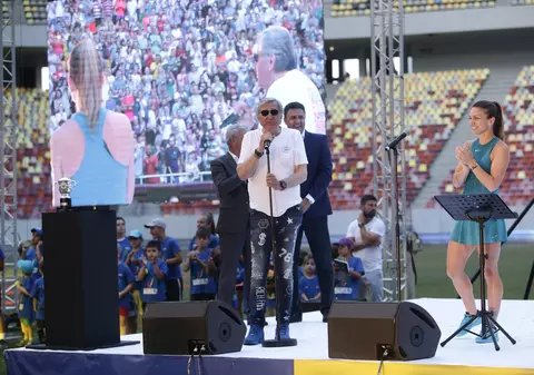 Ilie Năstase a comentat fluierăturile primite de Gabriela Firea. ”Dacă mă fluierau pe mine, le mulțumeam” / INTERVIU