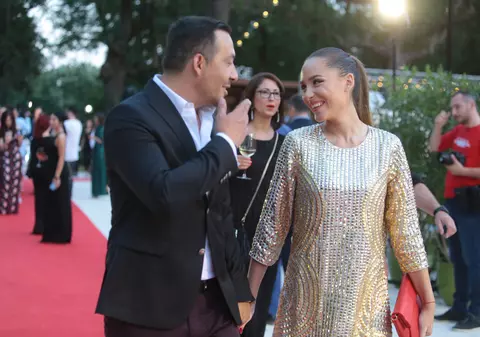 VIDEO/ Ștefan Stan nu iese din vorba iubitei. “Nu are voie să plece din casă altfel!”