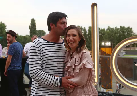 VIDEO EXCLUSIV/ Adela Popescu și Radu Vâlcan, despărțiți de ...Campionatul Mondial de fotbal. „La început făceam eforturi, păream interesată”