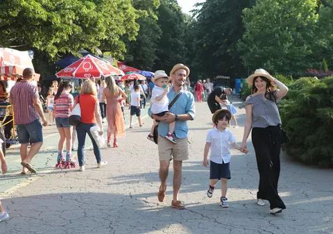 VIDEO EXCLUSIV/ Soția lui ”Hienă” face regulile în casă. „Nu comentează nimeni. Toată lumea mă ascultă”