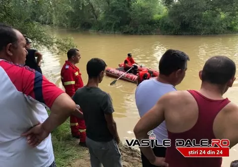 Unul dintre suspecţii în cazul Esterei, fetița batjocorită şi ucisă în Baia Mare, a fost găsit mort în râul Lăpuş