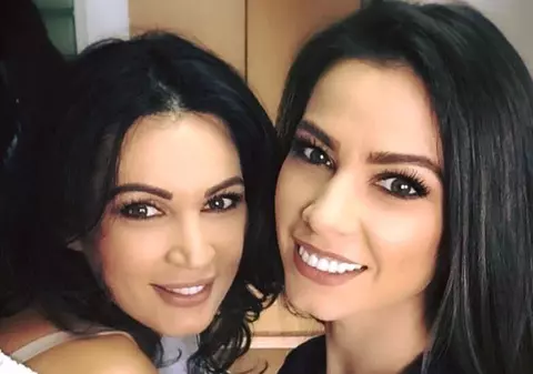 S-au inversat rolurile între surori. Nicoleta Luciu ia lecții de la Iuliana despre modă și machiaj